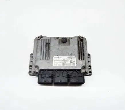 Peugeot 208 Engine control unit/module 0281019817 9666729580