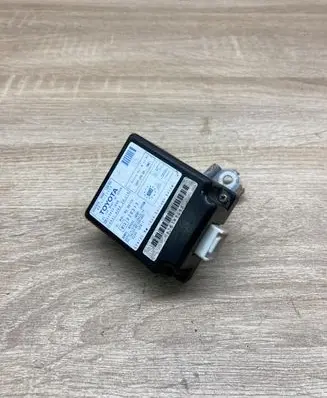 Toyota Yaris Door control unit/module 8974152020 619825000