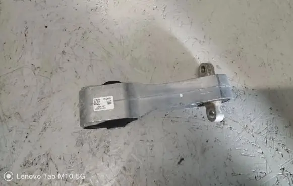 BMW X2 F39 Engine mount bracket 6885788