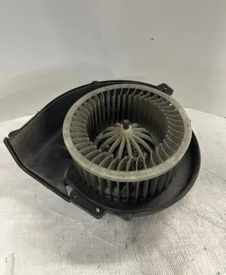 Volkswagen Fox Heater fan/blower 6Q1819015G A1915