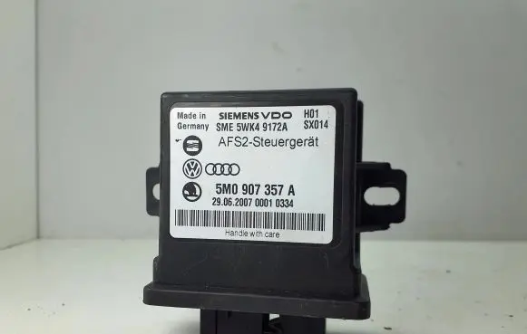 Volkswagen PASSAT B6 Light module LCM 5M0907357A 5WK49172A
