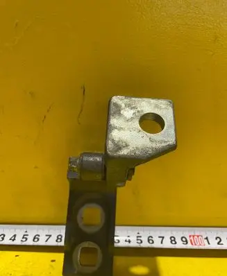 Opel Corsa D Front door upper hinge 