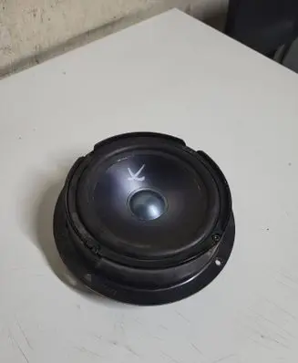 Mercedes-Benz R W251 Front door speaker A2518200202