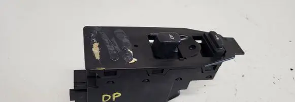 Volvo V70 Electric window control switch 30732817