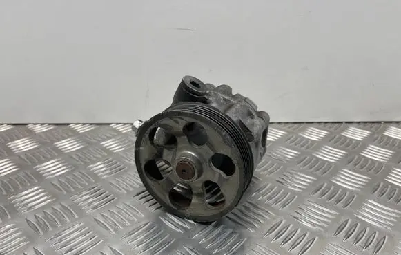 Subaru Outback Power steering pump 932820K AJ0932820K