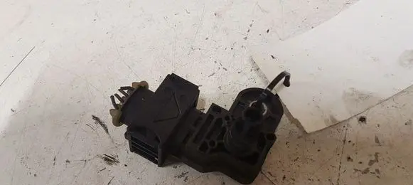 Opel Astra J Air pressure sensor 0281006077 55568175