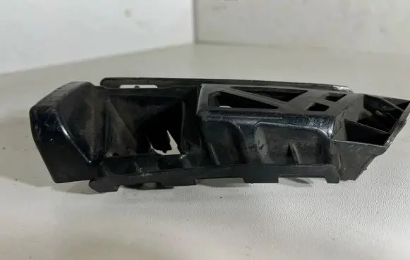 Mercedes-Benz S W222 Front bumper mounting bracket A2228851521
