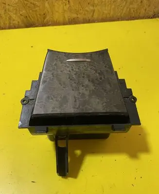 Mercedes-Benz E W211 Car ashtray trim A2116800350 2116800350