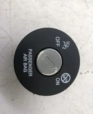 Hyundai i20 (BC3 BI3) Passenger airbag on/off switch 