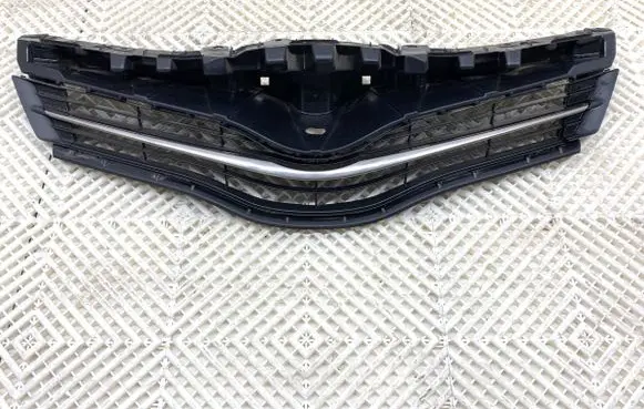 Toyota Yaris Front grill 531010D220