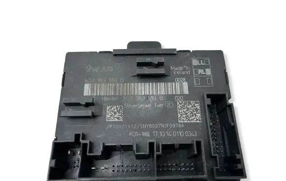 Volkswagen PASSAT B8 Door control unit/module 5Q0959593D 5Q0959593B
