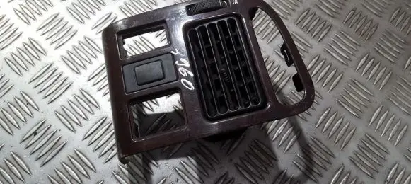Toyota Avensis T220 Dash center air vent grill 5566105050 55661-05050