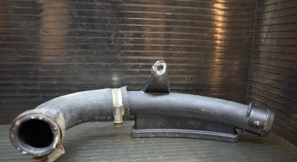 Citroen C5 Intercooler hose/pipe S6000168