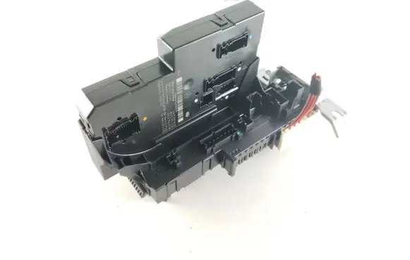 Mercedes-Benz CLS C218 X218 Fuse module 2129009922 2129017306 2129020008