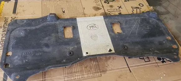 Volkswagen Touareg III Other body part 4M4804033B