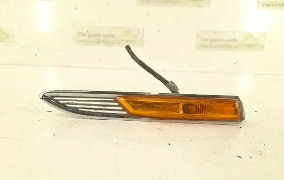 Ford Mondeo MK IV Front fender indicator light 7S7113K354BD 7S71-13K354-BD