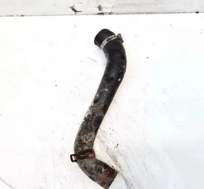 Volkswagen PASSAT B5.5 Engine coolant pipe/hose