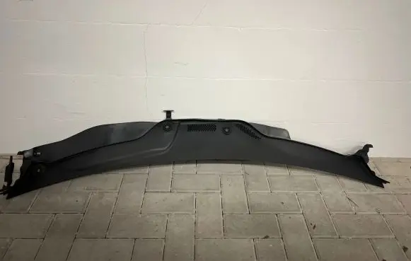 Mercedes-Benz ML W164 Wiper trim A1648300228