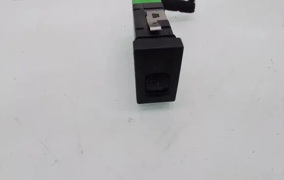 Volkswagen PASSAT B5.5 Seat heating switch 3B0963564C