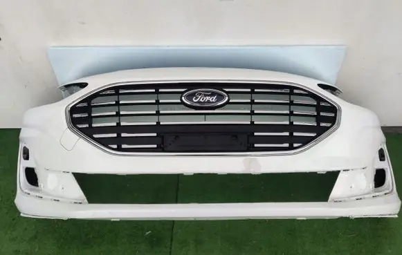 Toyota RAV 4 (XA40) Front bumper