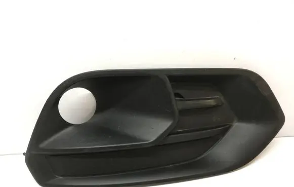 Iveco Daily 45 - 49.10 Front bumper lower grill 105802356346