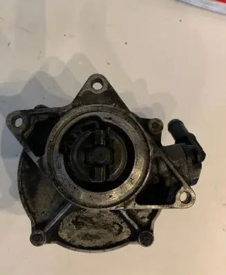 Audi A6 S6 C5 4B Vacuum pump 057145100C 72260806C 03T652548
