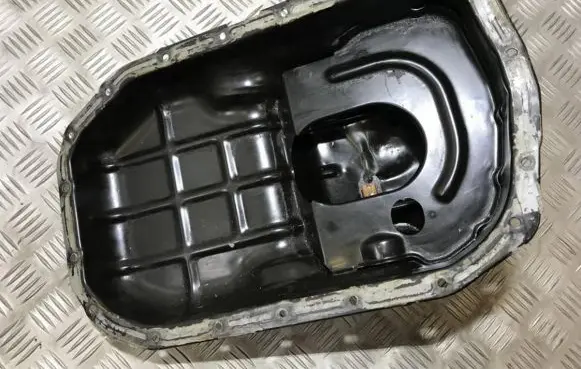 Mitsubishi Galant Oil sump