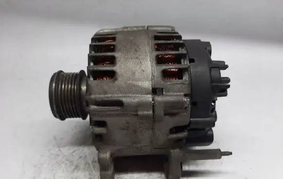 Volkswagen Polo V 6R Generator/alternator 03P903023B