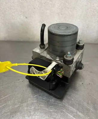 Citroen C4 II Master brake cylinder