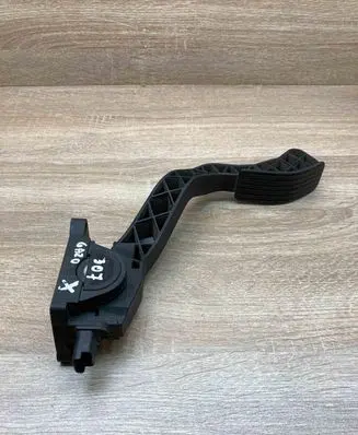 Peugeot 307 Accelerator throttle pedal 9645851580 0280752235