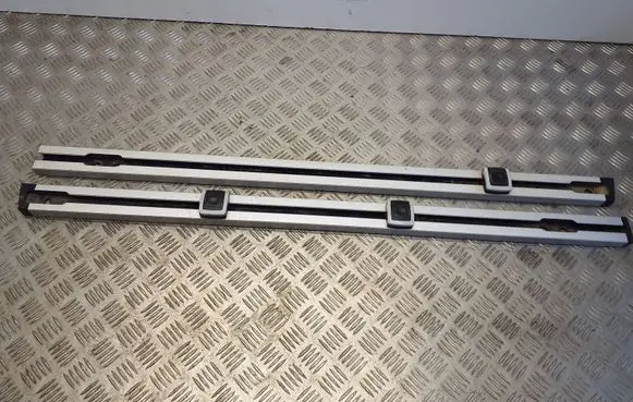 Toyota Avensis T270 Other trunk/boot trim element