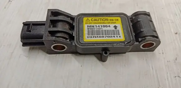 Mitsubishi Grandis Airbag deployment crash/impact sensor MN141004