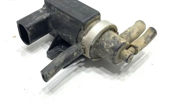 Volkswagen Sharan Fuel pressure regulator 1J0906627