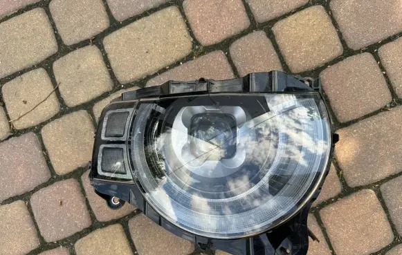 Land Rover Defender Headlight/headlamp L8B213W029EF S2408B001 L8B213W029