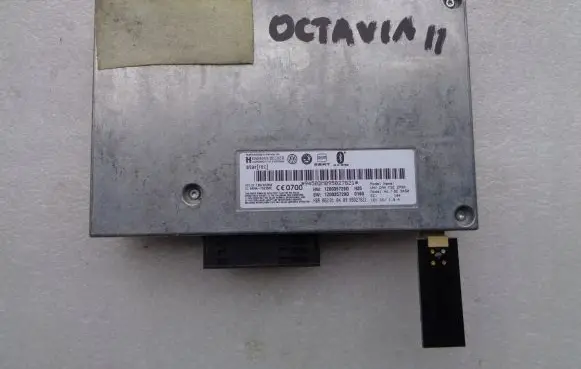 Skoda Octavia Mk2 (1Z) Bluetooth control unit module 1Z0035729D