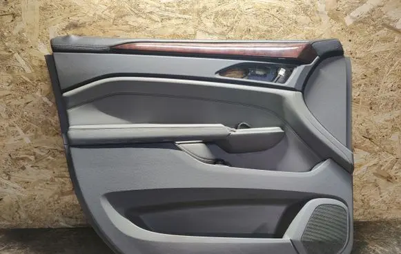 Cadillac SRX Front door card panel trim 22791550