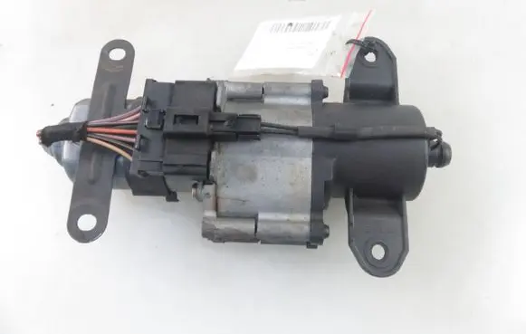 Chrysler Voyager Central locking motor 7746804601