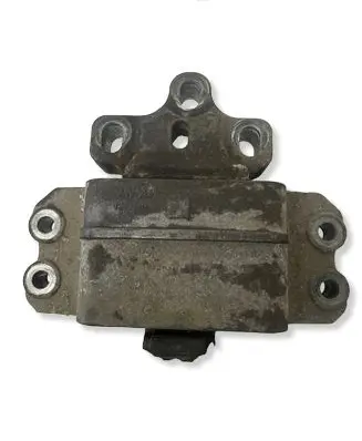 Volkswagen Touran I Engine mount bracket 1K0199555