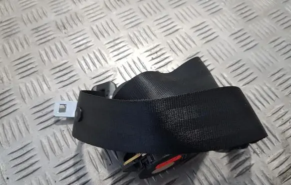 Peugeot 406 Rear seatbelt 596270