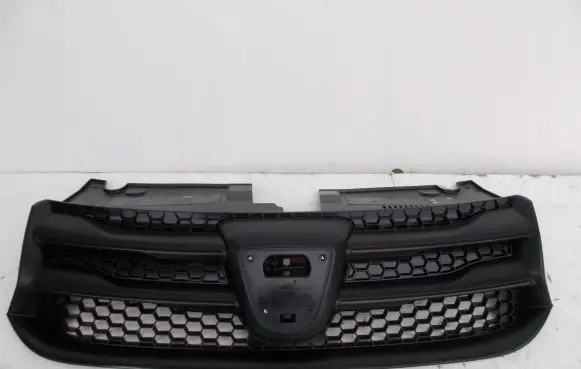 Dacia Sandero Front grill