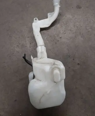 Peugeot 207 Windshield washer fluid reservoir/tank 9648337580