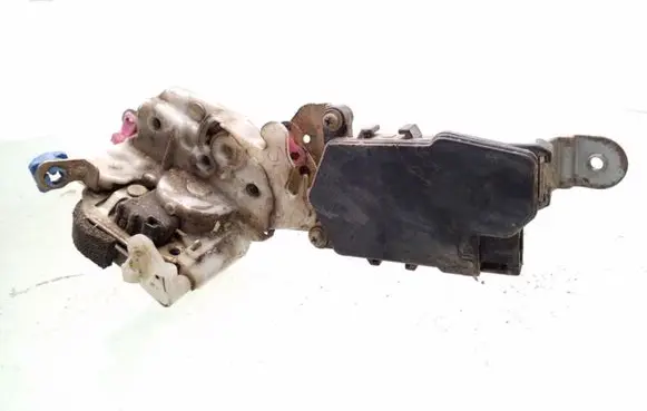 Subaru Impreza I Front door lock