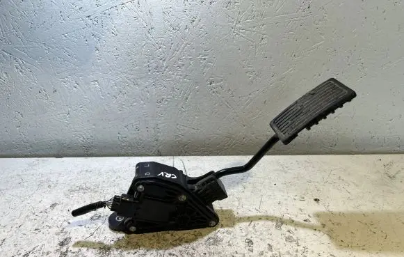 Honda CR-V Accelerator throttle pedal 31308J01