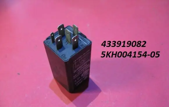 Audi 100 S4 C4 Hazard warning light relay 433919082 5KH00415405