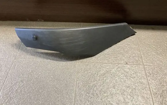 Under headlight/headlamp trim
