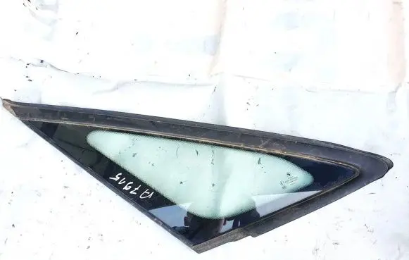 BMW 2 F22 F23 Front triangle window/glass 