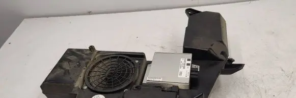 Audi A4 S4 B7 8E 8H Subwoofer speaker 8E9035382D