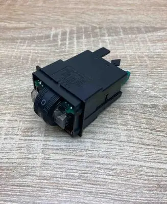 Audi A6 S6 C6 4F Seat heating switch 8E0963563 4E0963563A