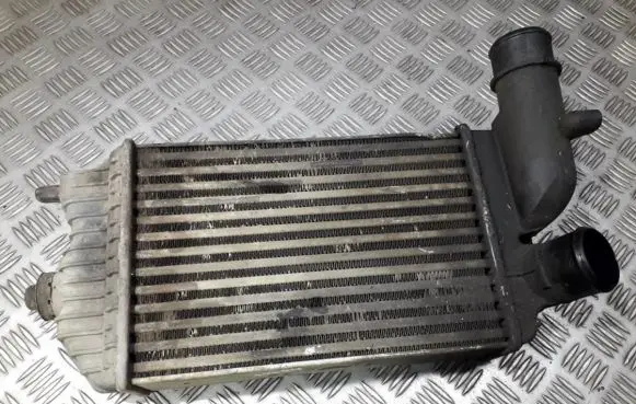 Peugeot Boxer Intercooler radiator 1340934080 1686898
