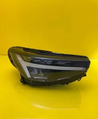 Volvo XC40 Headlight/headlamp 32338909